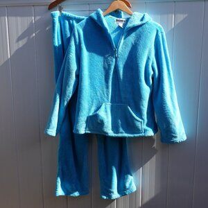 Cozy Fleece 2 pc Lounge Wear Pajama Pullover Hoodie and Bottoms  Juniors Large